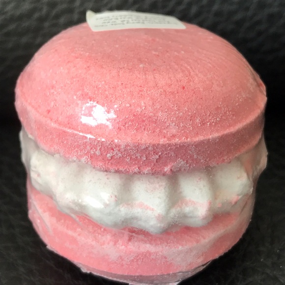 🍓 🛀 All Natural Bath Bomb Sweet Strawberry - Picture 4 of 4